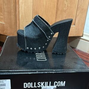Platform heel